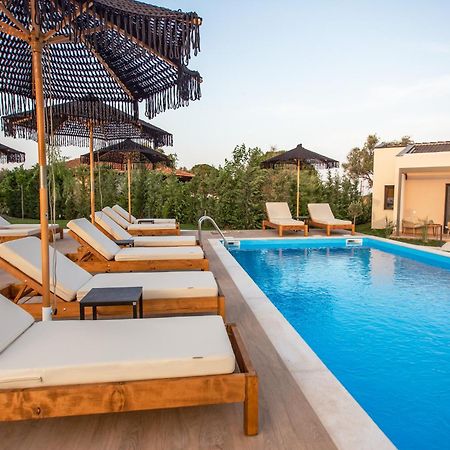 Terra Holiday Homes Asproválta Ngoại thất bức ảnh