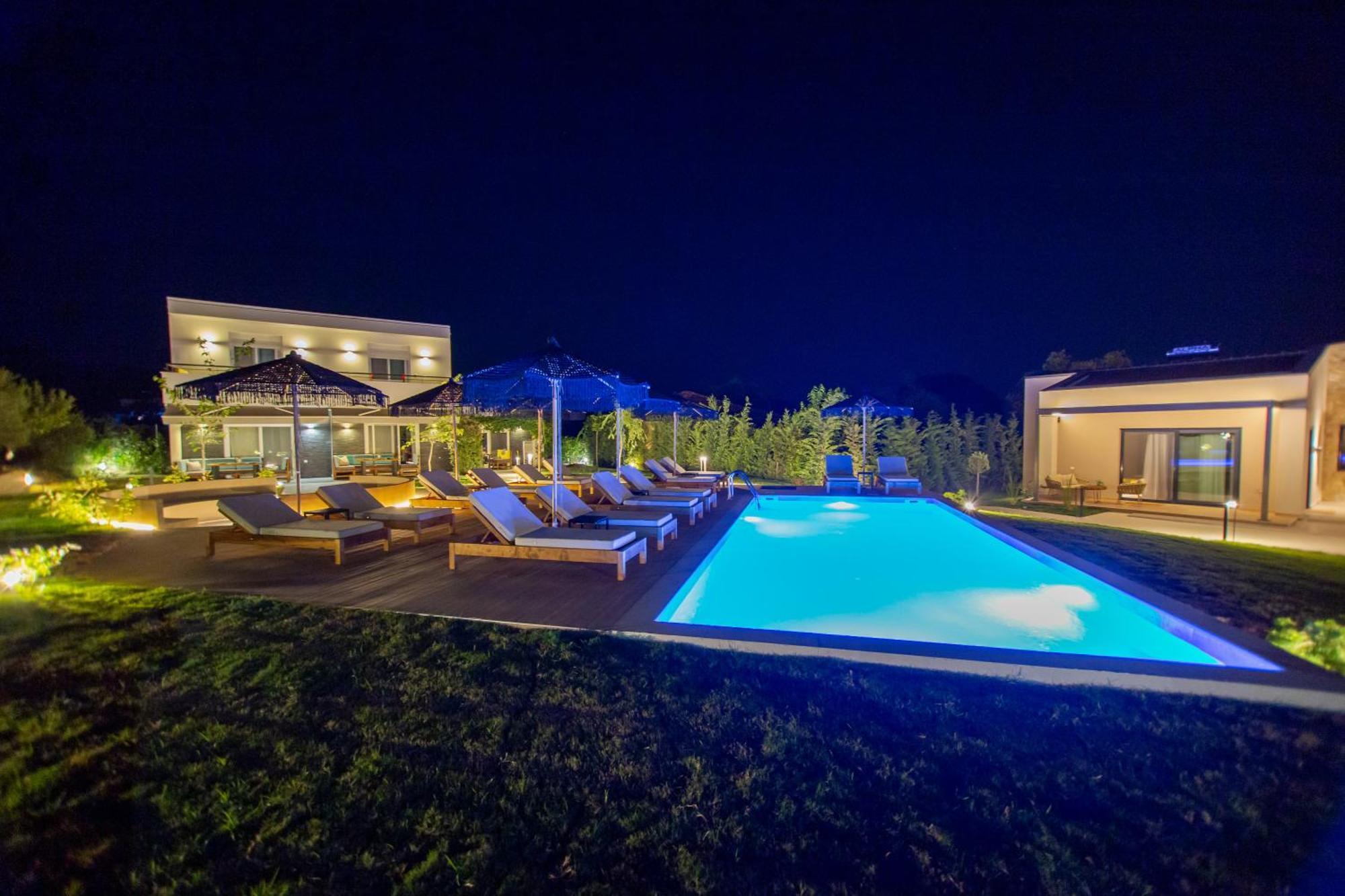 Terra Holiday Homes Asproválta Ngoại thất bức ảnh